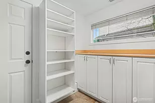 7423 Sunnyside Ave N, Seattle, WA 98103 - Photo 16