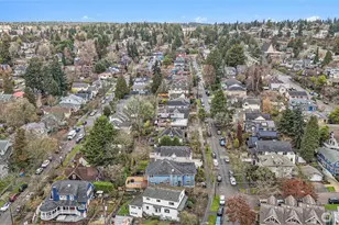 7423 Sunnyside Ave N, Seattle, WA 98103 - Photo 34