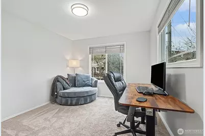 7423 Sunnyside Avenue N, Seattle, WA 98103 - Photo 10