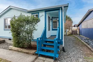 1915 N 33rd Pl, Mount Vernon, WA 98273 - Photo 2