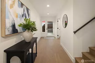 4406 1st Ave NE, Seattle, WA 98105 - Photo 10