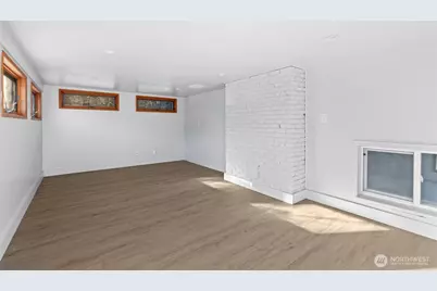 4228 Eastern Avenue N, Seattle, WA 98103 - Photo 22