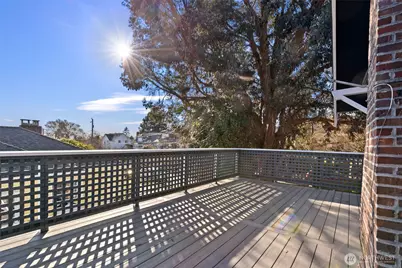 4228 Eastern Avenue N, Seattle, WA 98103 - Photo 8