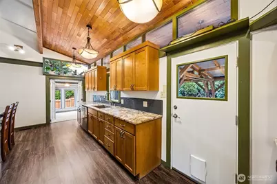 15648 10th Avenue SW, Burien, WA 98166 - Photo 6