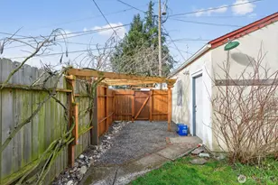 2417 Orleans St, Bellingham, WA 98228 - Photo 20