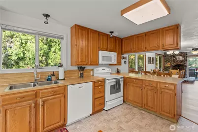 941 N Potlatch Drive, Hoodsport, WA 98548 - Photo 6