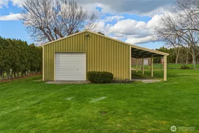 305 NE A Street, College Place, WA 99324 - Photo 32