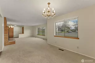 305 NE A St, College Place, WA 99324 - Photo 8