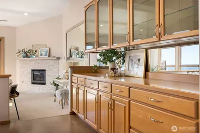 2401 Skyline Way #203 E., Anacortes, WA 98221 - Photo 8