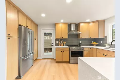 2604 NE 82nd Street, Seattle, WA 98115 - Photo 10