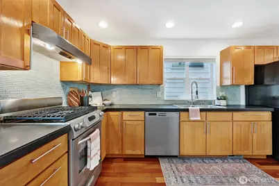 3435 21st Avenue W #A, Seattle, WA 98199 - Photo 12