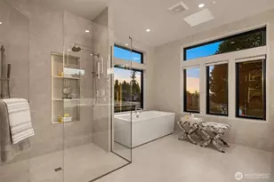 9607 NE 30th Pl, Clyde Hill, WA 98004 - Photo 20