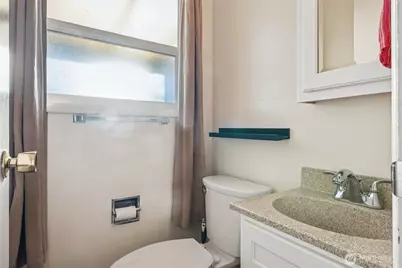 406 Dupont Avenue, DuPont, WA 98327 - Photo 12