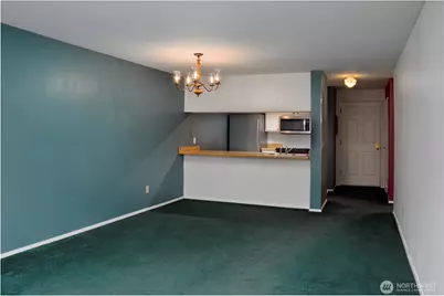 10501 8th Avenue NE #126, Seattle, WA 98125 - Photo 4