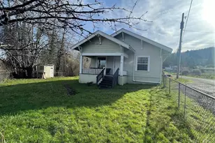 2101 Henkle St, Raymond, WA 98577 - Photo 1