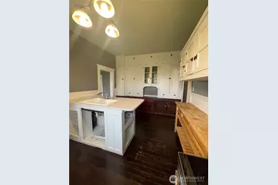 2101 Henkle Street, Raymond, WA 98577 - Photo 8