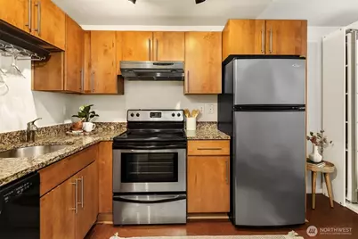 1707 Boylston Avenue #206, Seattle, WA 98122 - Photo 4
