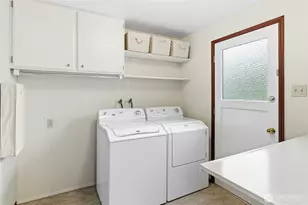 16602 NE 18th St, Bellevue, WA 98008 - Photo 18