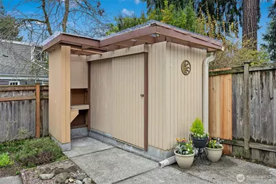 16602 NE 18th Street, Bellevue, WA 98008 - Photo 34