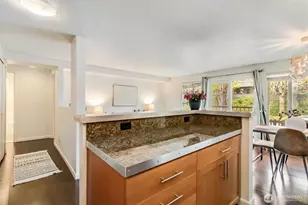 3661 Phinney Ave N, Seattle, WA 98103 - Photo 8