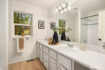 16437 241st Avenue SE, Issaquah, WA 98027 - Photo 34