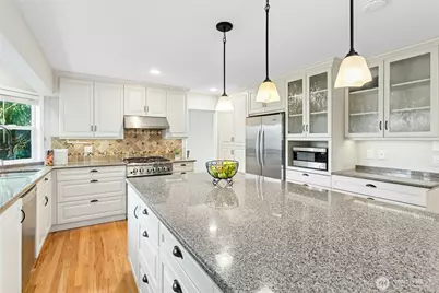 4310 209th Avenue NE, Sammamish, WA 98074 - Photo 10