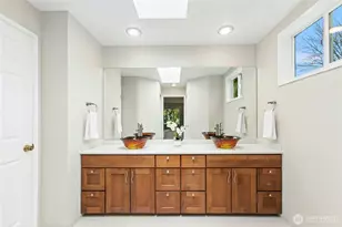 4310 209th Ave NE, Sammamish, WA 98074 - Photo 16