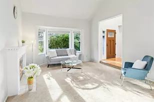 4310 209th Ave NE, Sammamish, WA 98074 - Photo 4