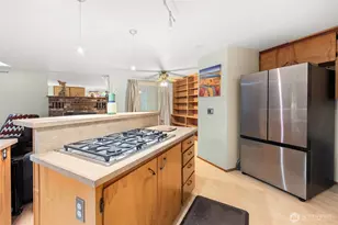 4617 200th St SE, Bothell, WA 98012 - Photo 6