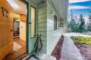 4617 200th St SE, Bothell, WA 98012 - Photo 2