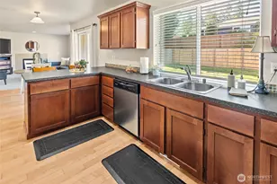 17942 122nd St Ct E, Bonney Lake, WA 98391 - Photo 12