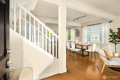 1748 25th Walk NE, Issaquah, WA 98029 - Photo 2