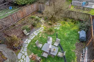 945 NW 62nd St, Seattle, WA 98107 - Photo 18