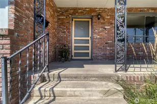 226 SW Davis Ave, College Place, WA 99324 - Photo 2