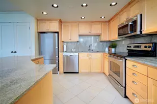 6533 Seaview Ave NW, Seattle, WA 98117 - Photo 10