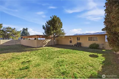 608 Plaza Way, Brewster, WA 98812 - Photo 22