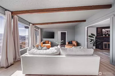 608 Plaza Way, Brewster, WA 98812 - Photo 4