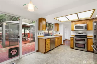 7900 NE Forest Ridge Ln, Bremerton, WA 98311 - Photo 14