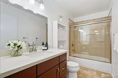 12840 SE 40th Court #B2, Bellevue, WA 98006 - Photo 16