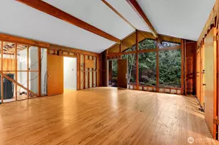 10815 Algonquin Rd, Woodway, WA 98020 - Photo 2