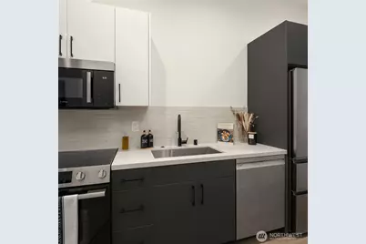 6722 B Corson Avenue S, Seattle, WA 98108 - Photo 8