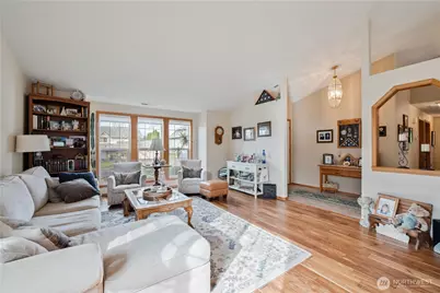 804 Edinburgh Court, Kelso, WA 98626 - Photo 8