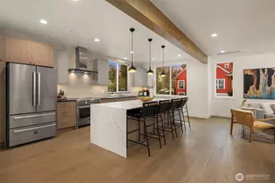 4406 1st Ave NE, Seattle, WA 98105 - Photo 10