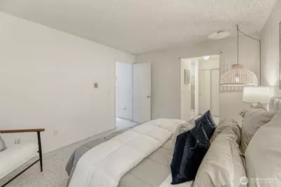 12904 126th Court NE #J302, Kirkland, WA 98034 - Photo 8