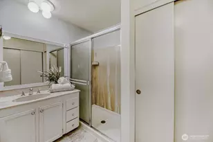 12904 126th Ct NE, Kirkland, WA 98034 - Photo 14