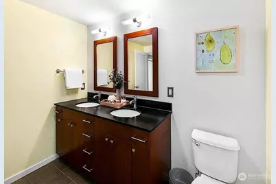 76 Cedar Street #603, Seattle, WA 98121 - Photo 12