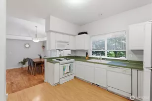 5705 200th St SW, Lynnwood, WA 98036 - Photo 12