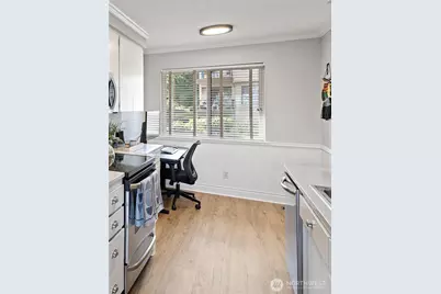 10643 Glen Acres Drive S #10643, Seattle, WA 98168 - Photo 12