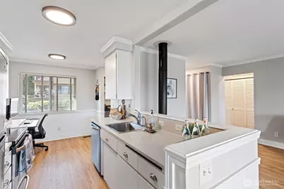 10643 Glen Acres Drive S #10643, Seattle, WA 98168 - Photo 10