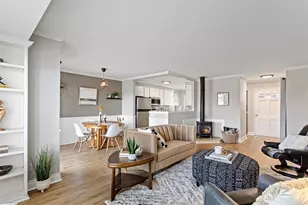 10643 Glen Acres Dr S, Seattle, WA 98168 - Photo 2